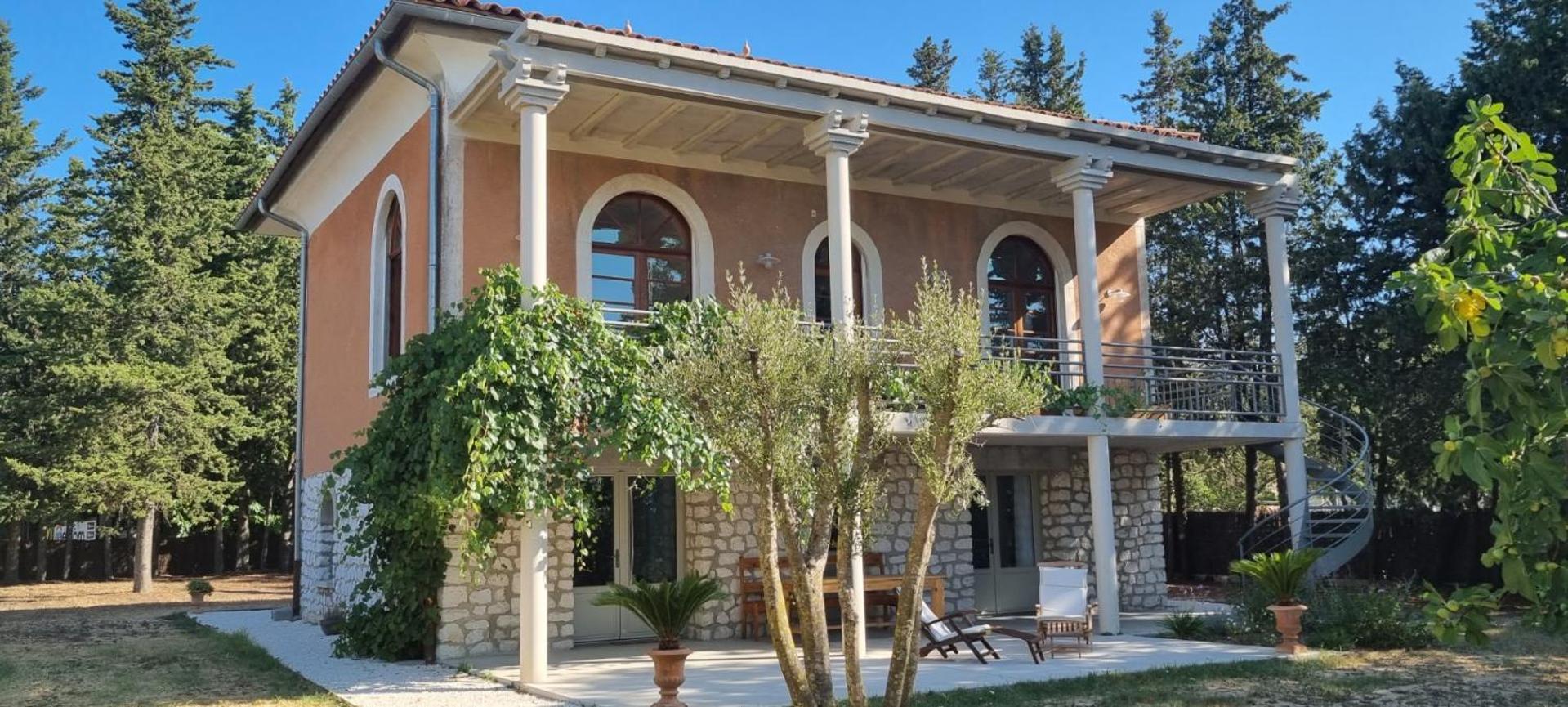 La Provencale Apartment Uzes Exterior photo